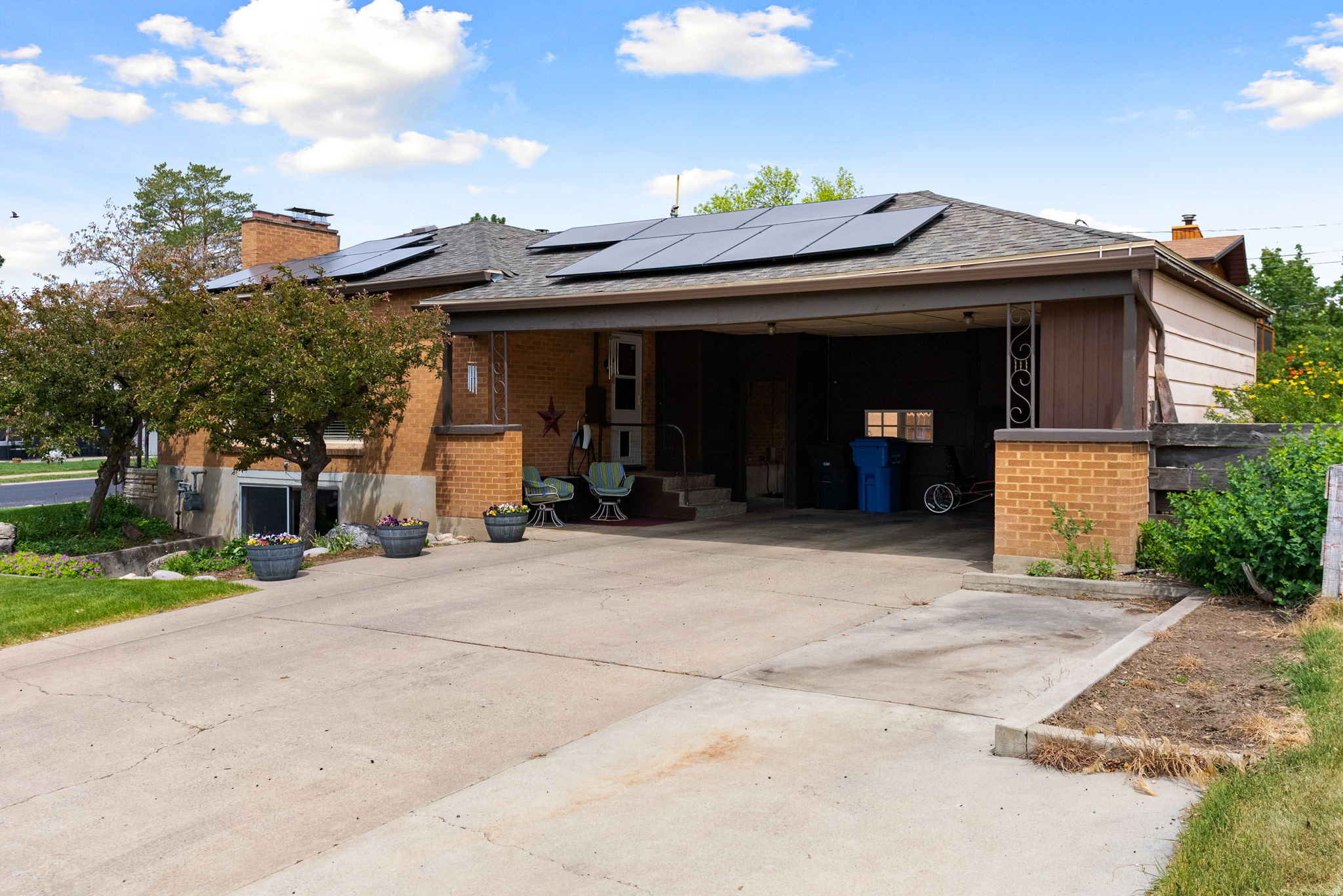 HILLCREST - Residential