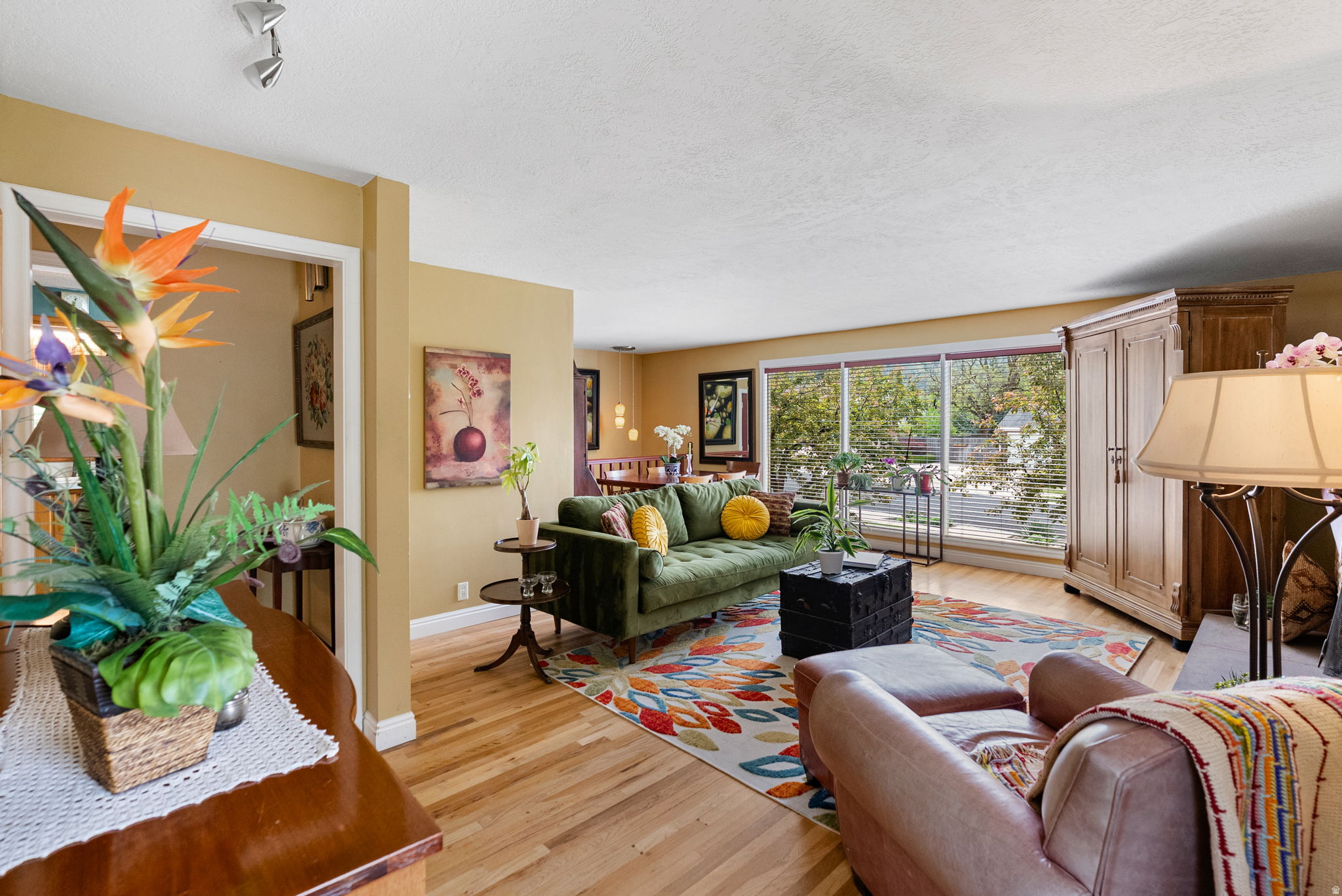 HILLCREST - Residential