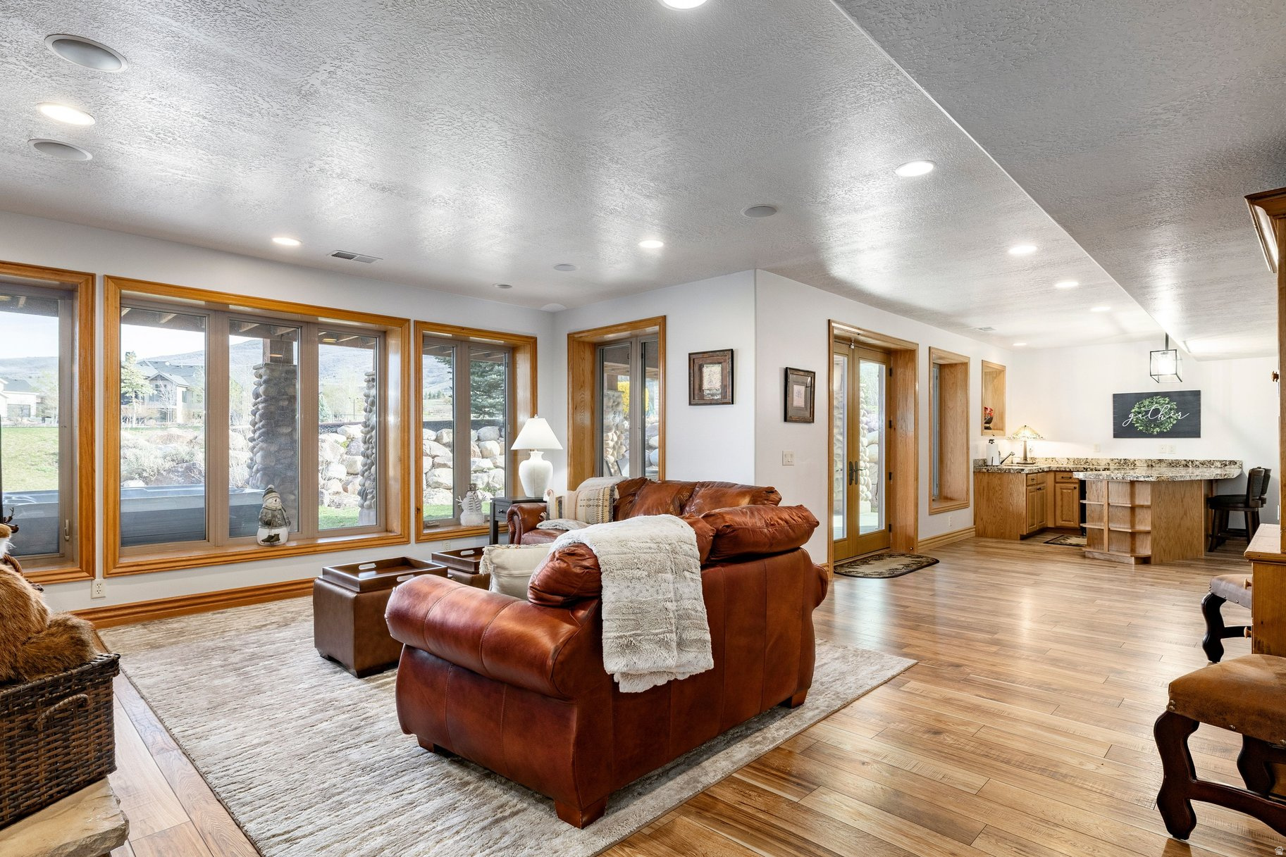 EAGLE RIDGE - Residential