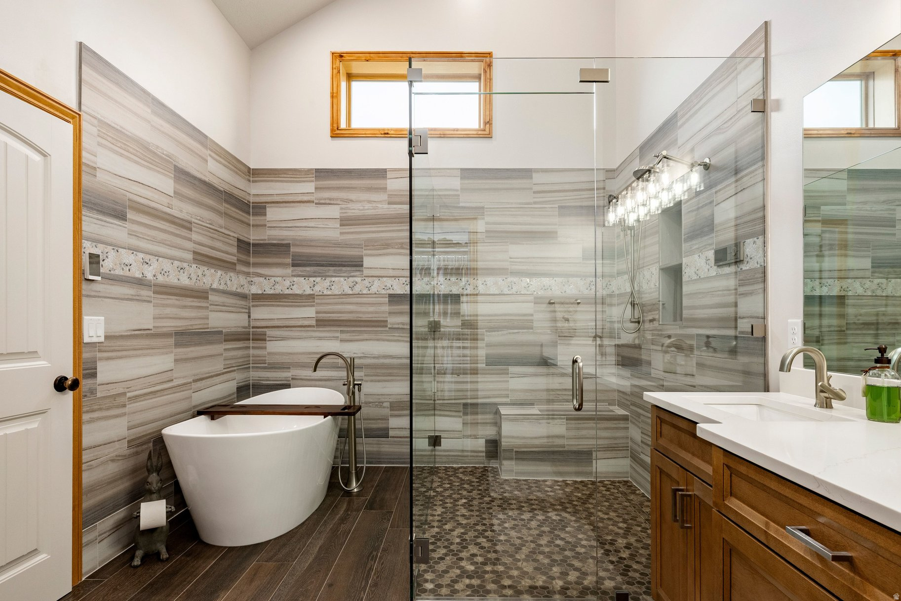 EAGLE RIDGE - Residential