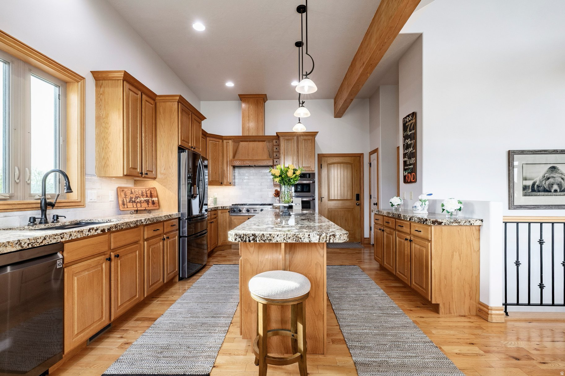 EAGLE RIDGE - Residential