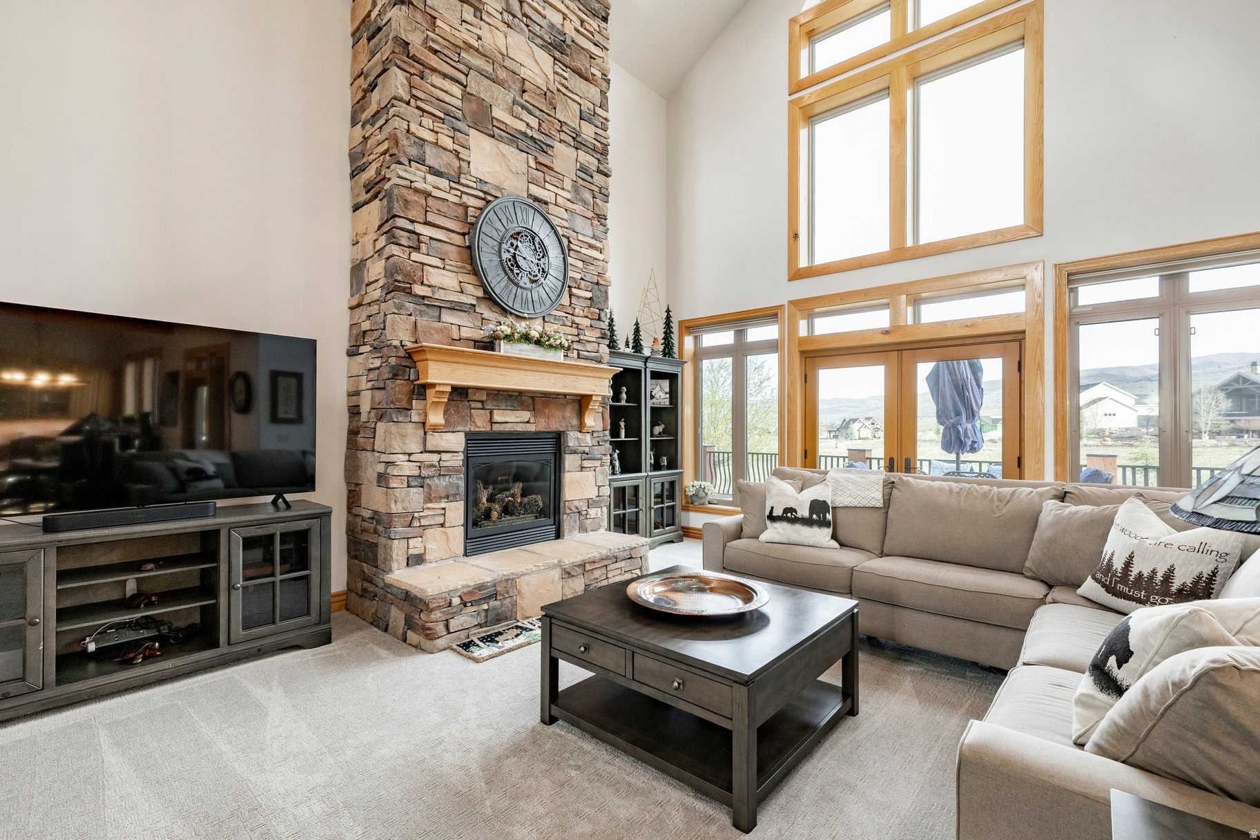 EAGLE RIDGE - Residential