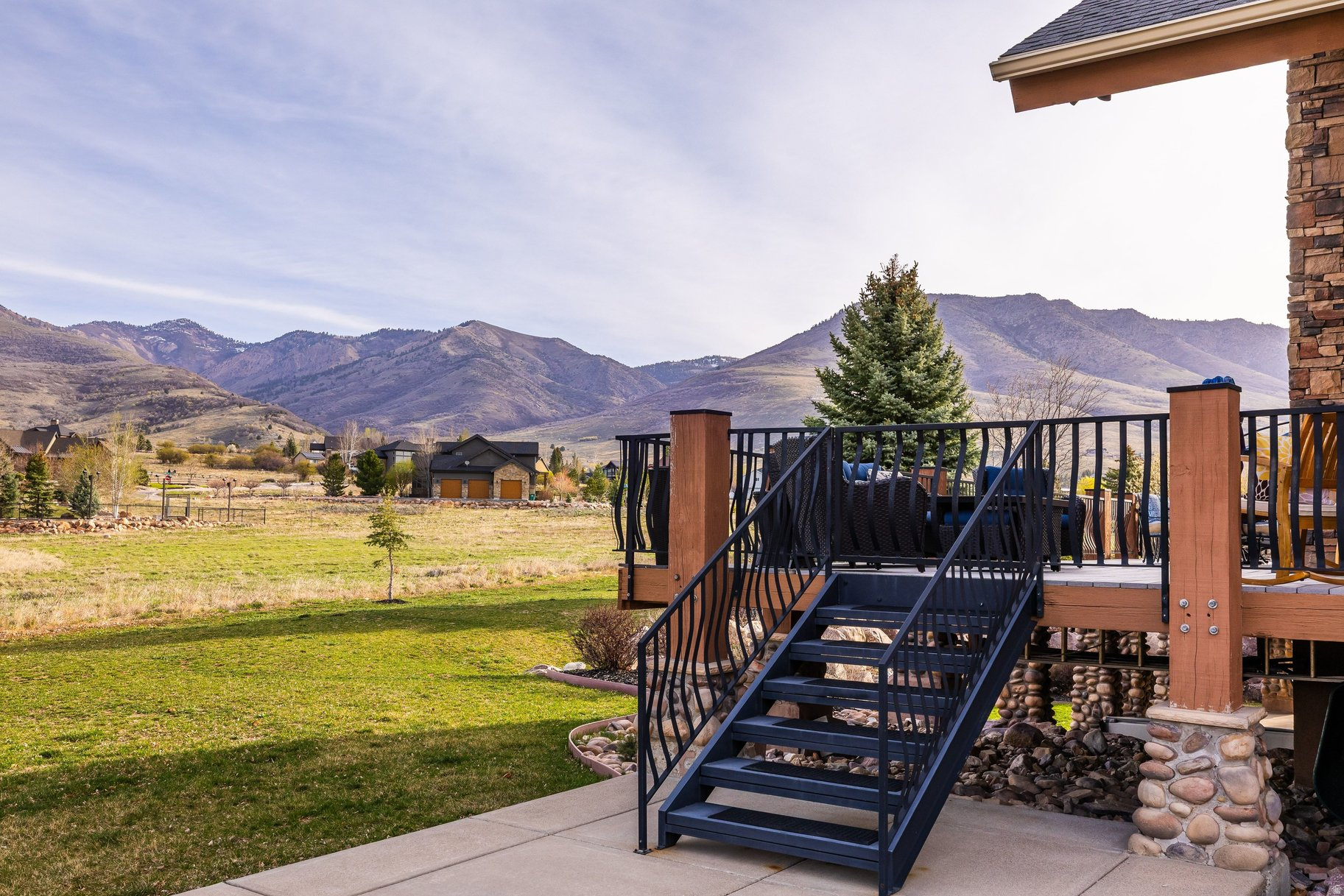 EAGLE RIDGE - Residential