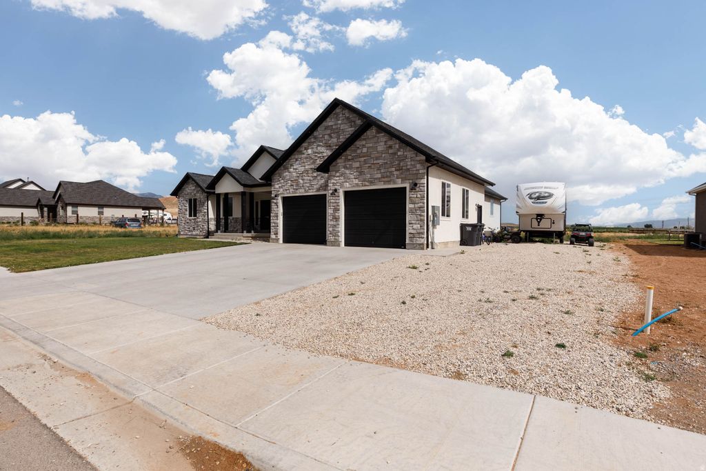 Photo of 186 W 580 N, Redmond, UT 84652 (MLS # 2139333)