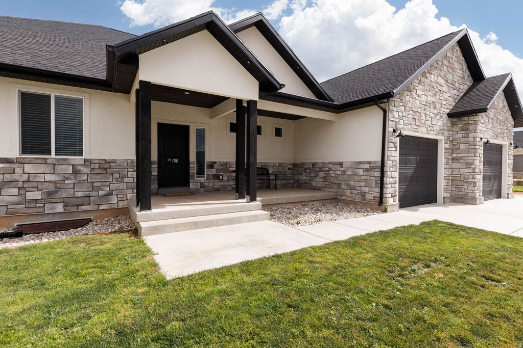 Photo of 186 W 580 N, Redmond, UT 84652 (MLS # 2139333)