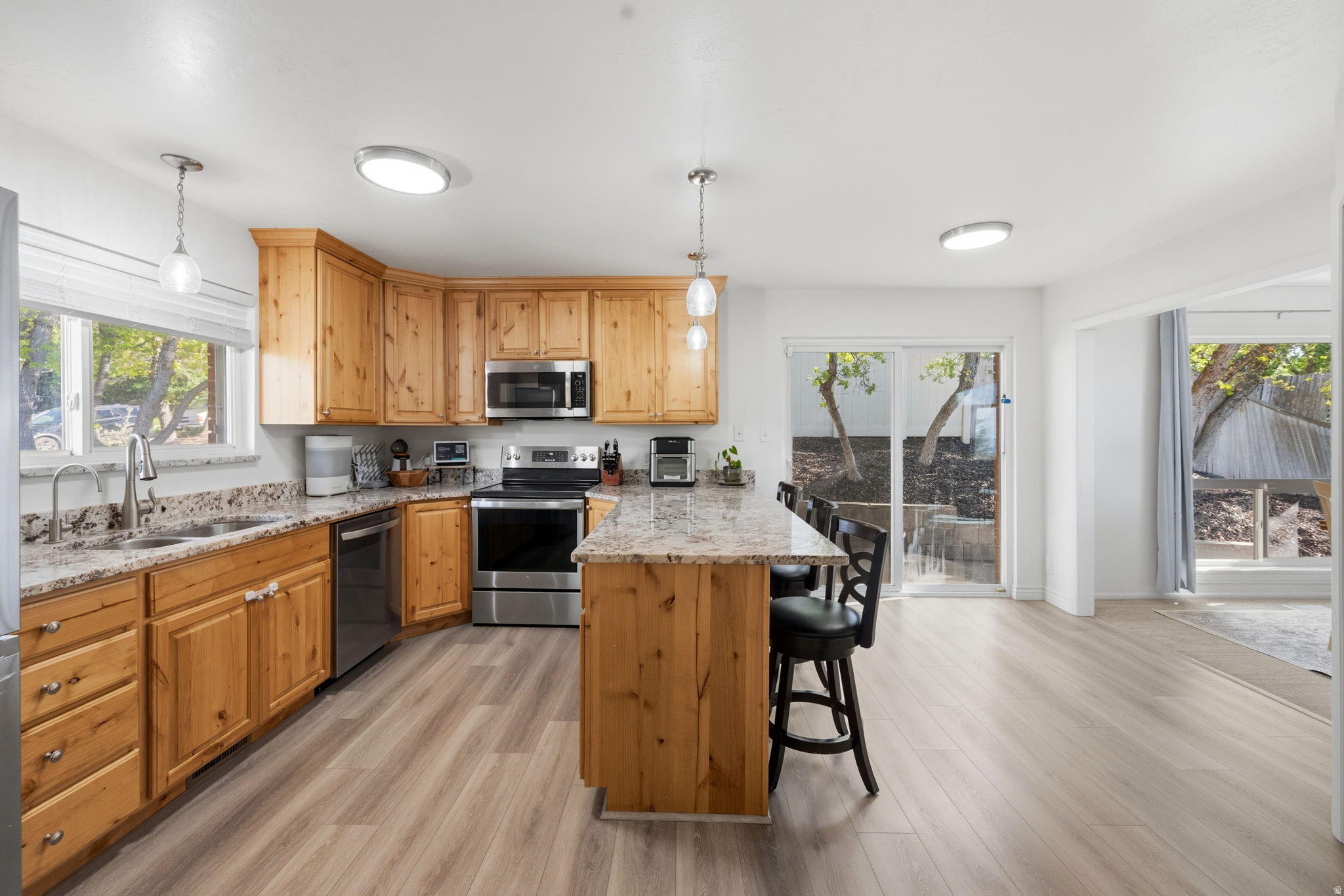 OAKRIDGE MANOR SUBDI - Residential