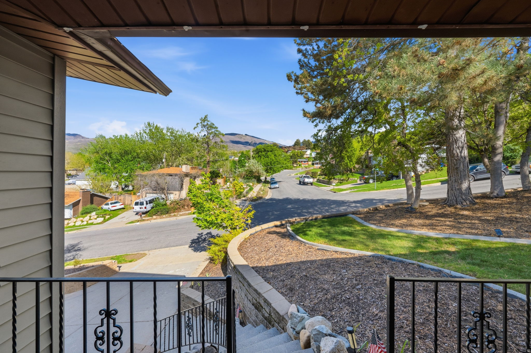 OAKRIDGE MANOR SUBDI - Residential