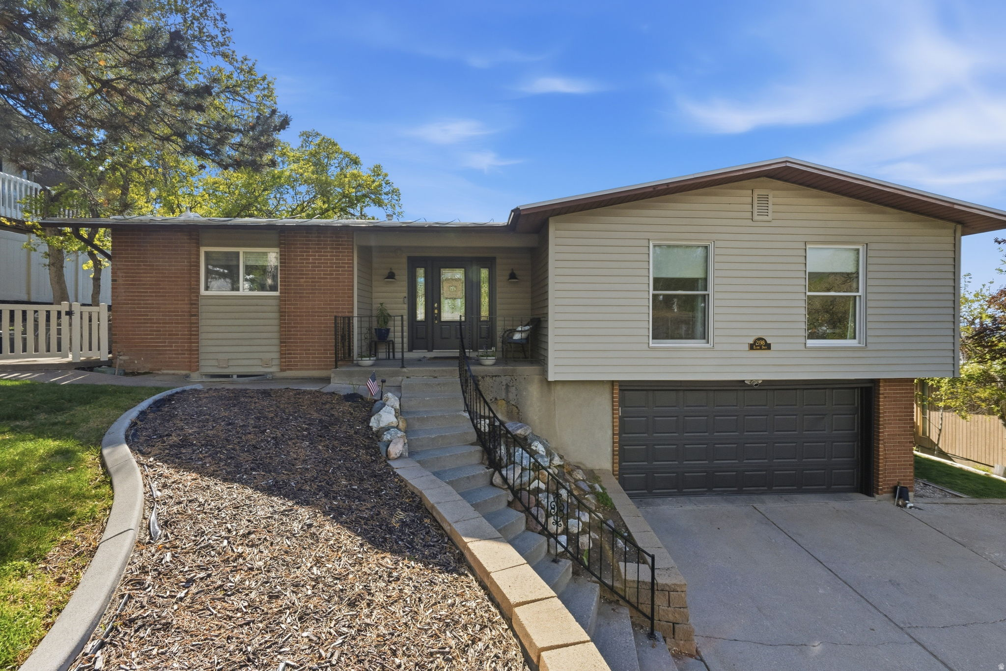 OAKRIDGE MANOR SUBDI - Residential