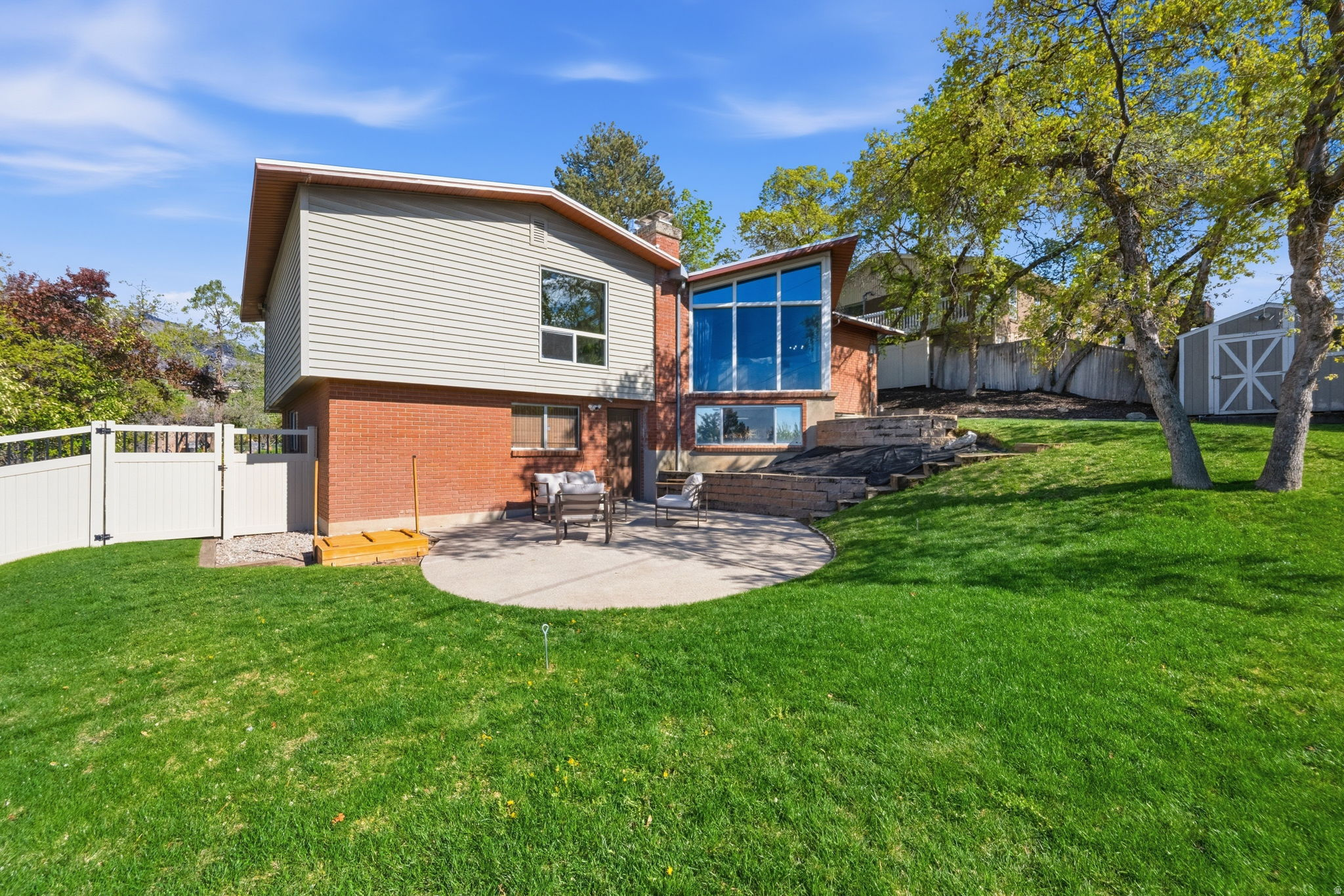 OAKRIDGE MANOR SUBDI - Residential