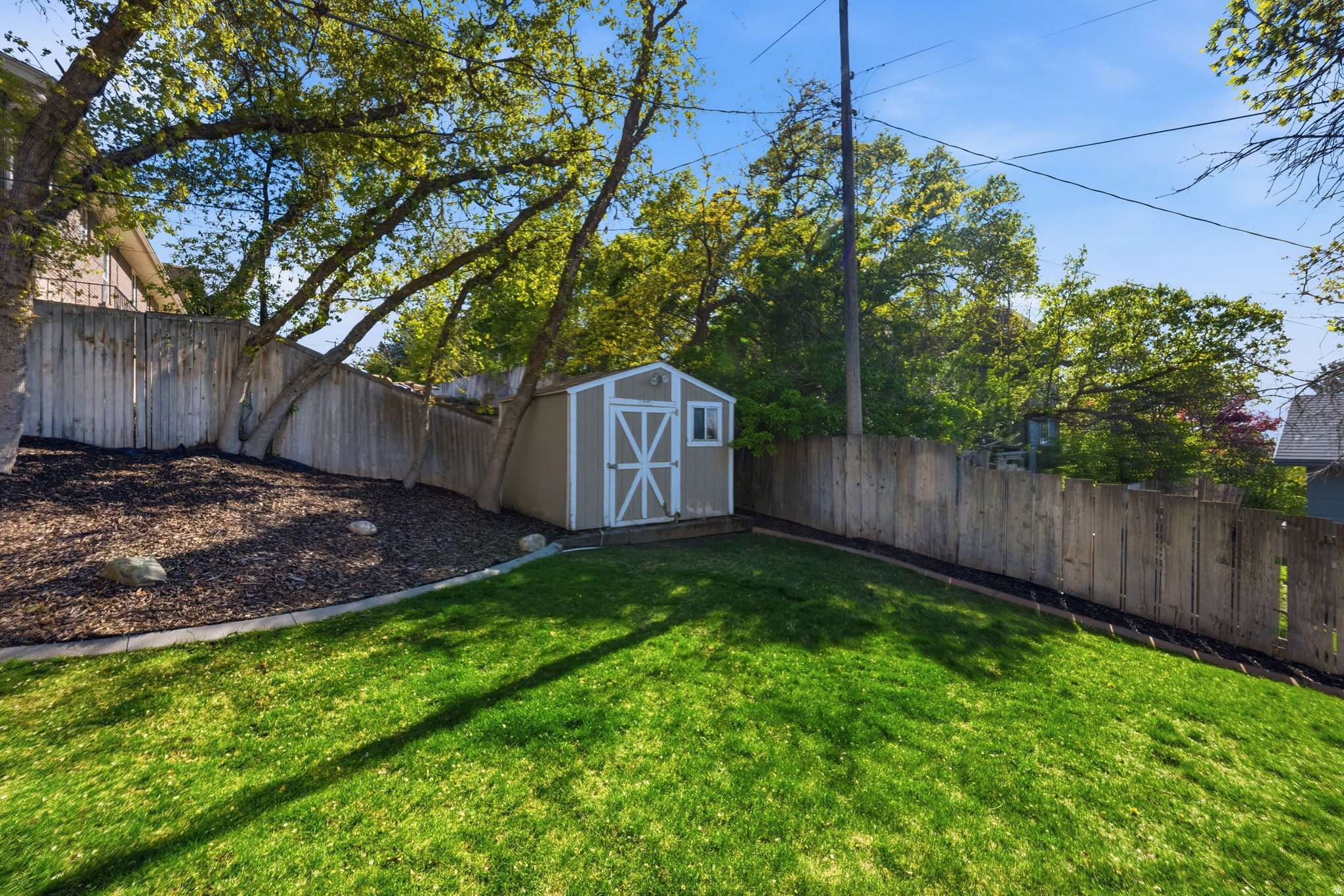 OAKRIDGE MANOR SUBDI - Residential