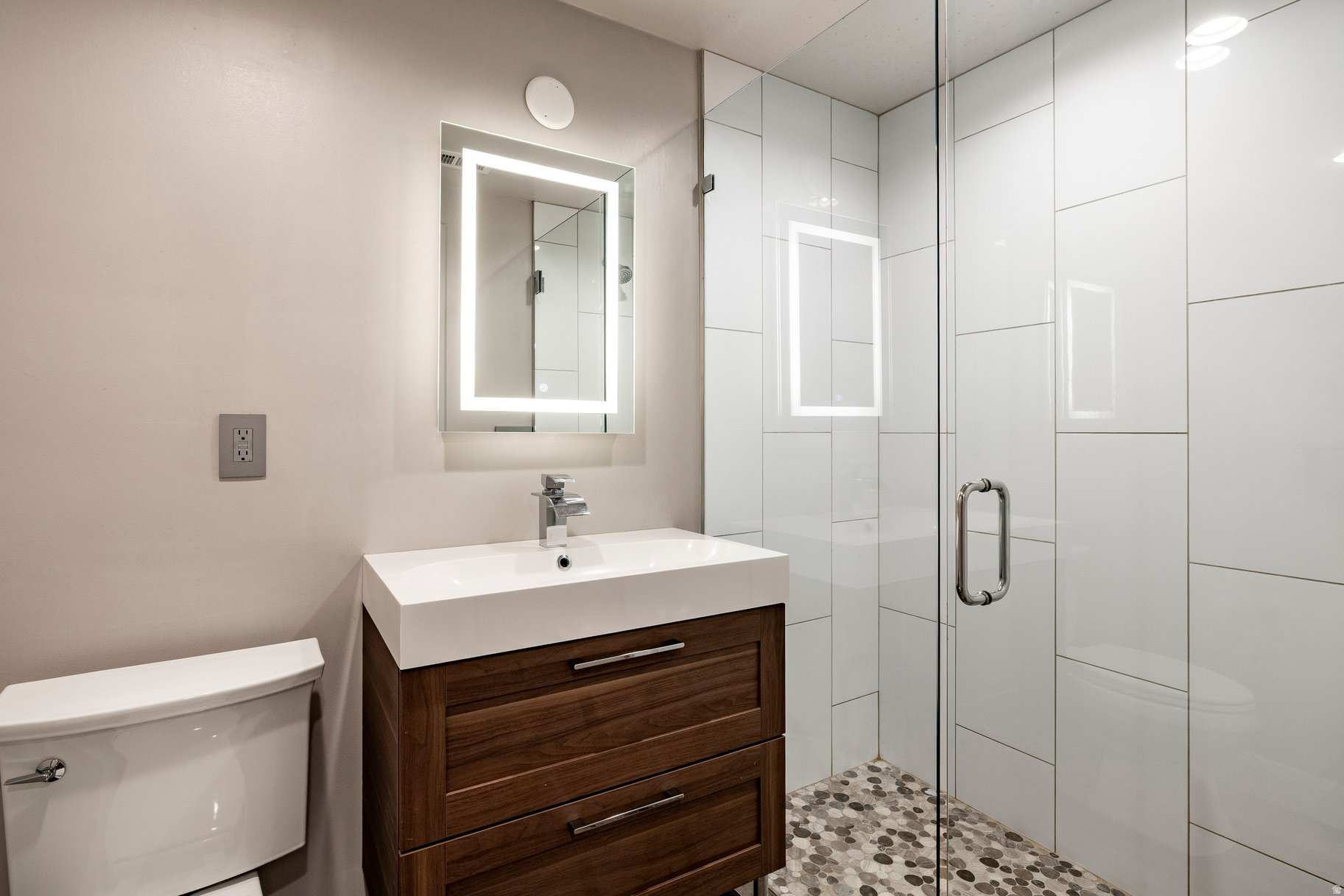 PINEBROOK - Residential