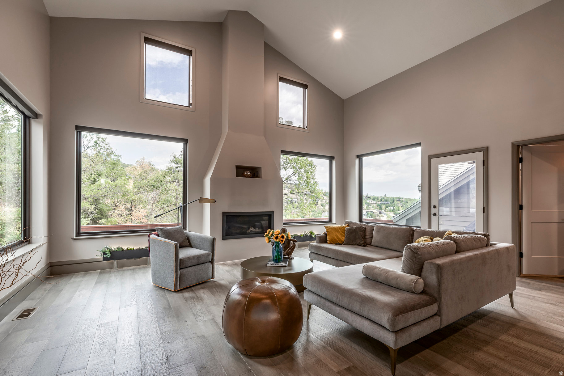 PINEBROOK - Residential