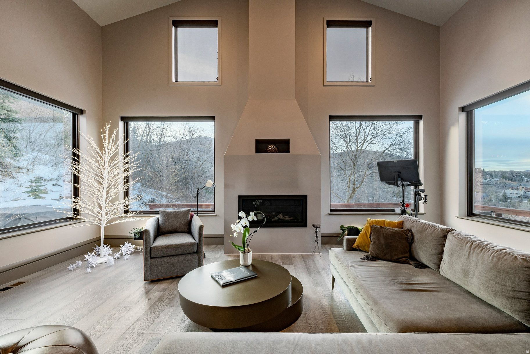 PINEBROOK - Residential