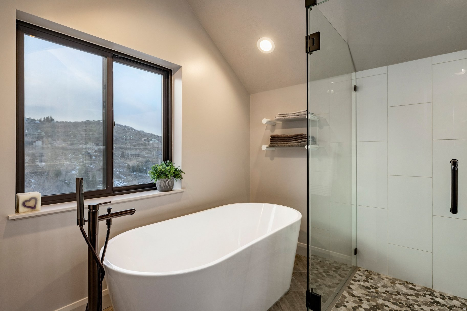 PINEBROOK - Residential