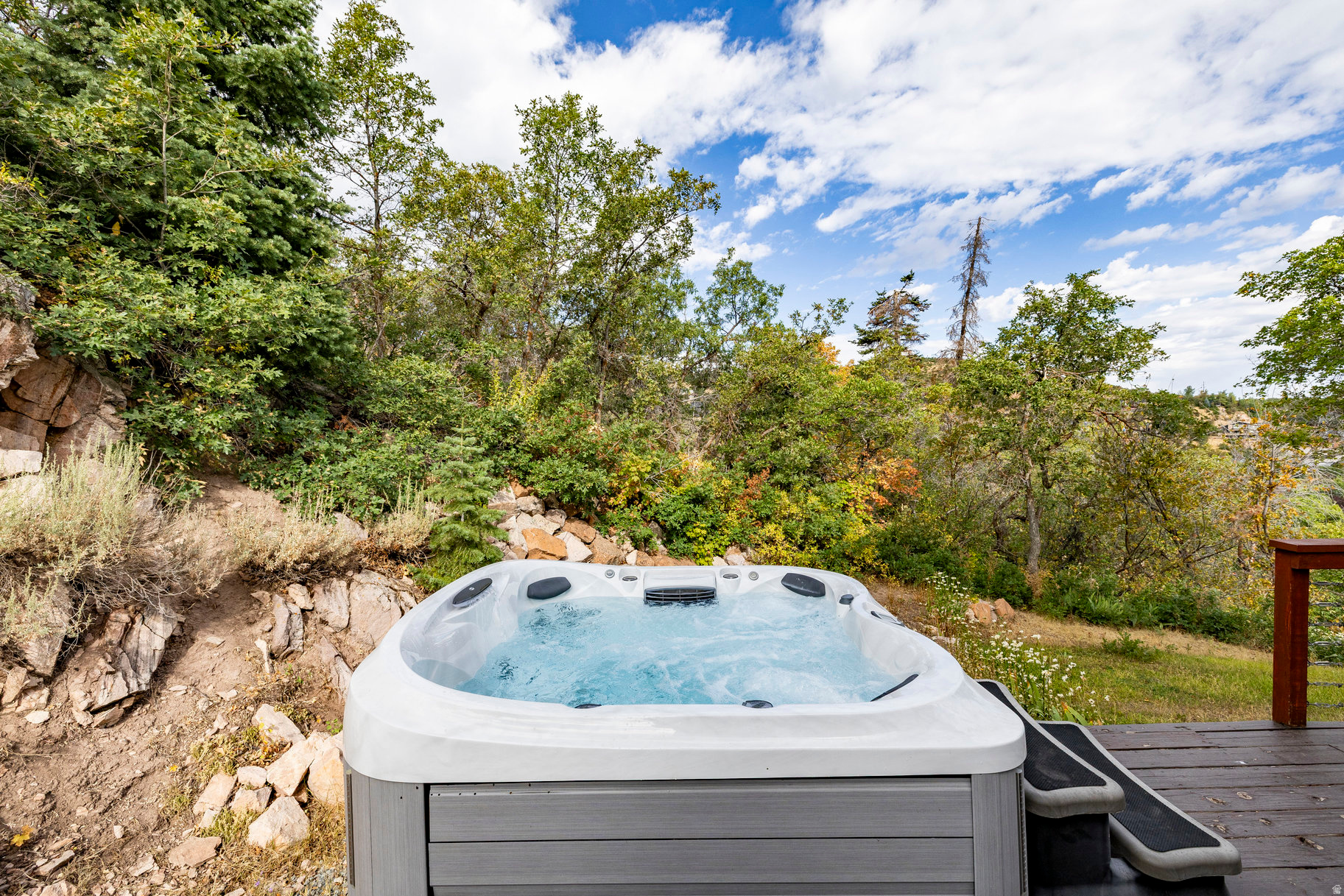 PINEBROOK - Residential