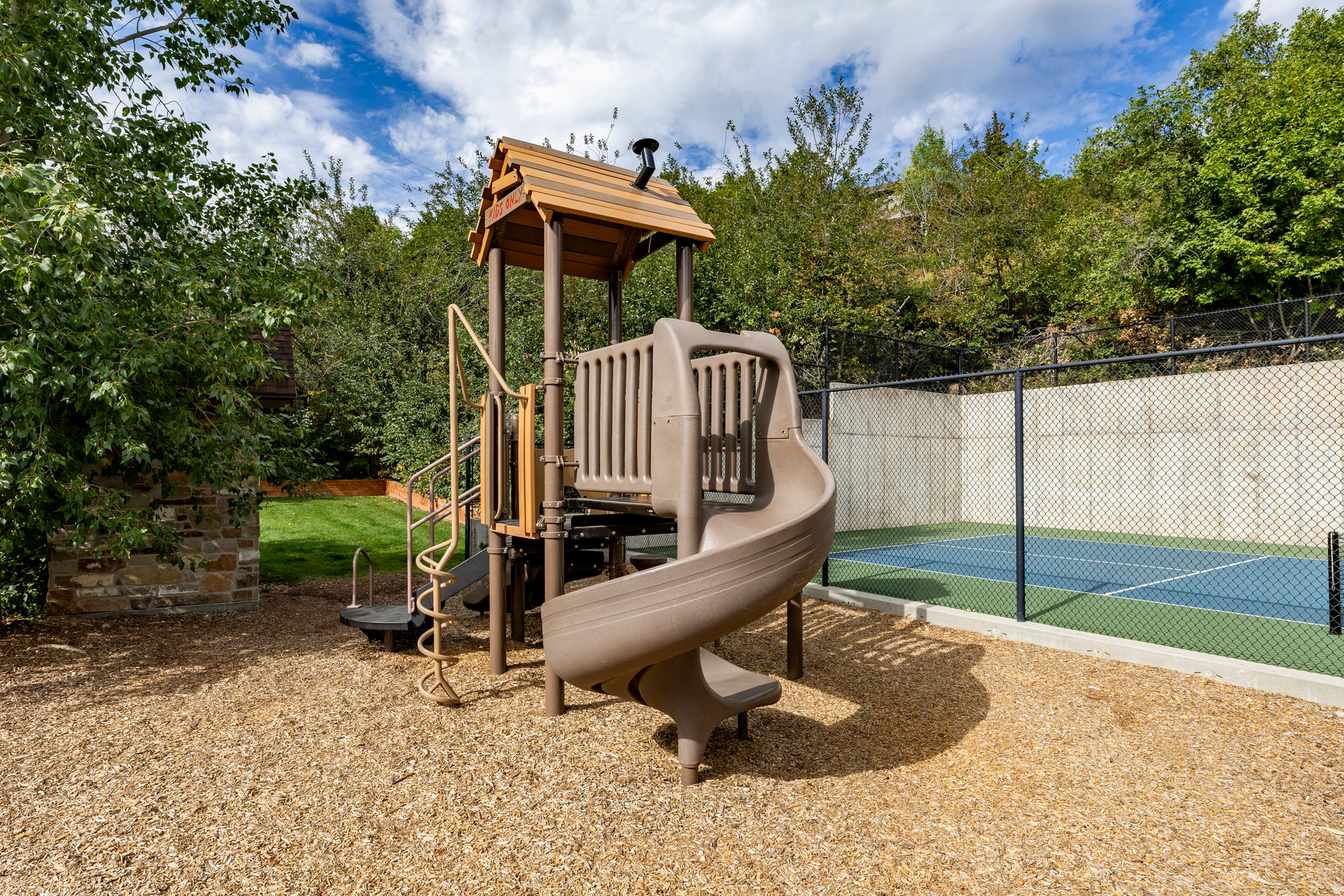 PINEBROOK - Residential