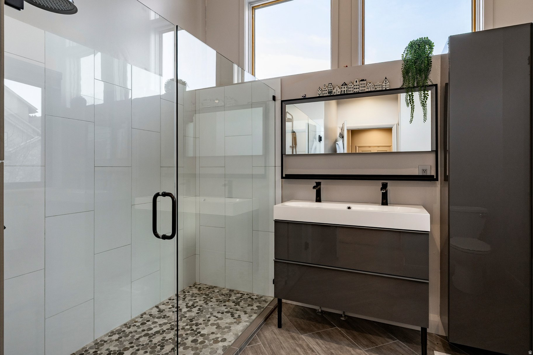 PINEBROOK - Residential