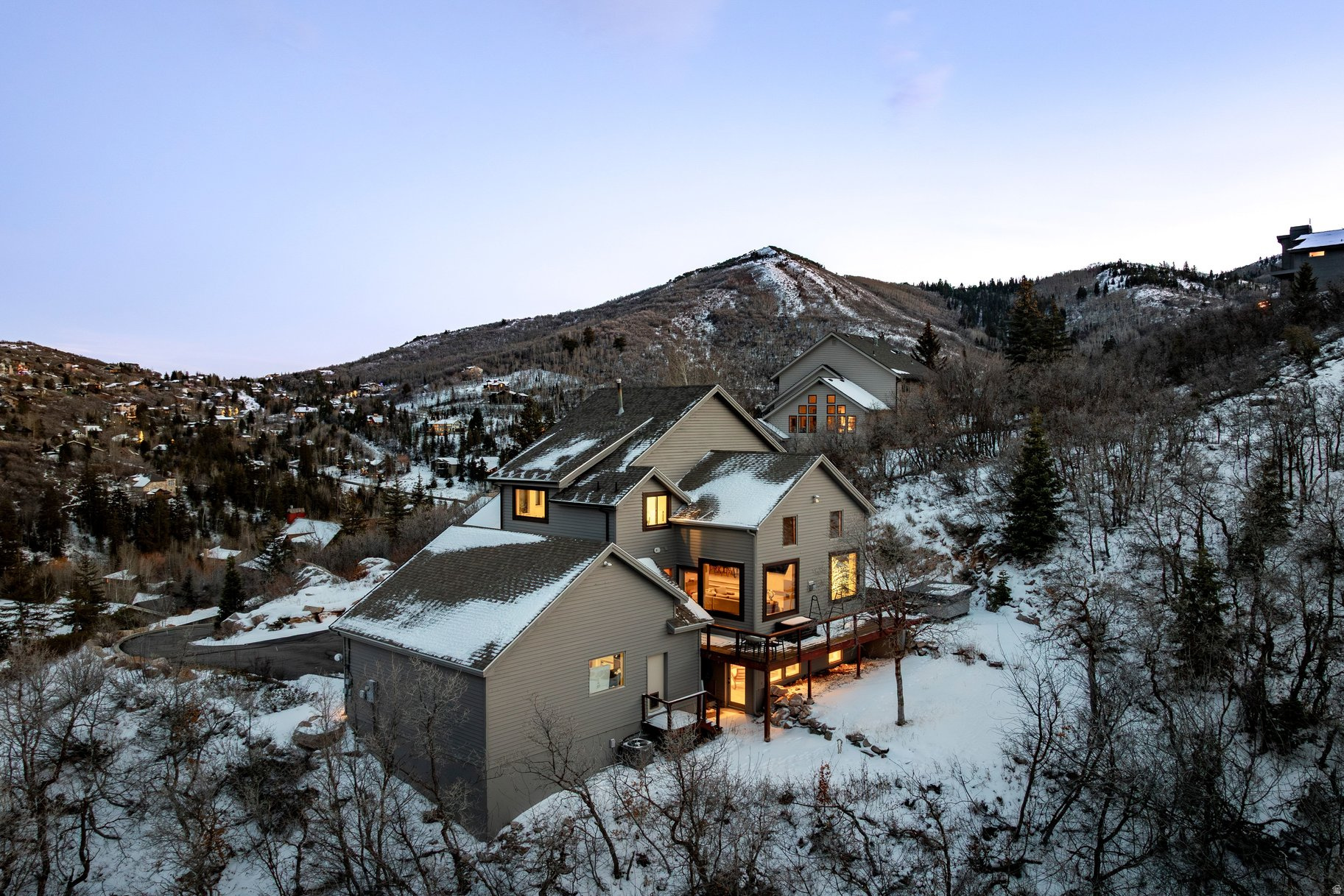 PINEBROOK - Residential