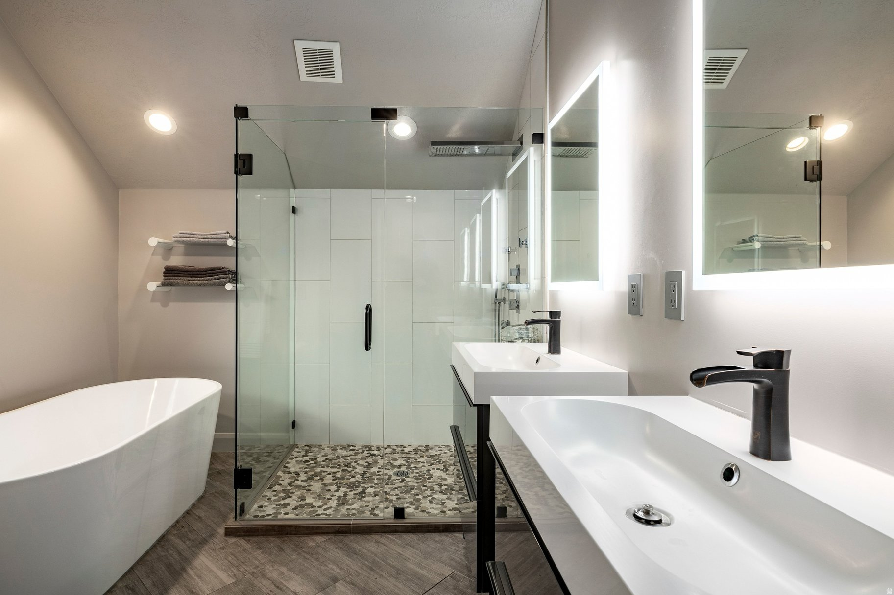 PINEBROOK - Residential