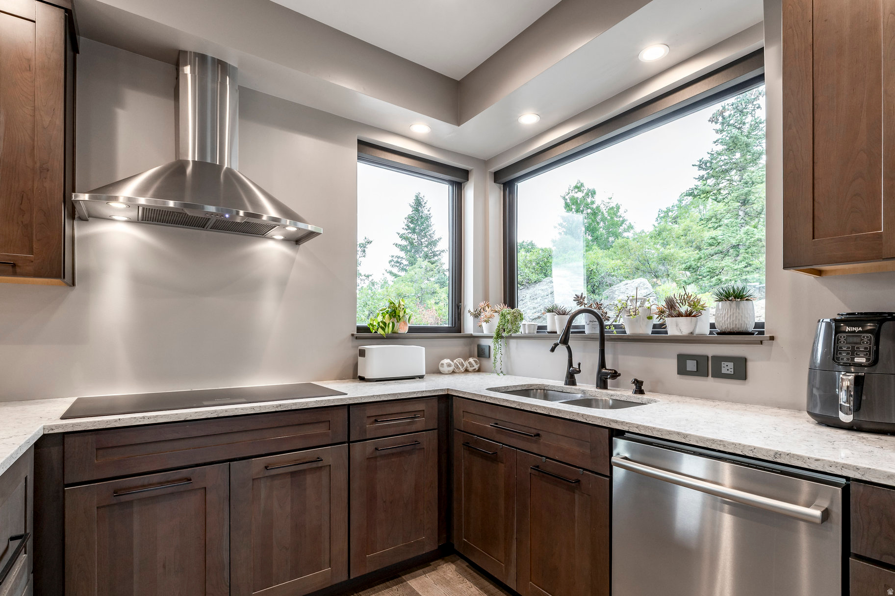 PINEBROOK - Residential