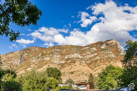 Tiny photo for 2727 ONEIDA LN, Provo, UT 84604 (MLS # 2188220)