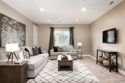 Tiny photo for 3149 E 10000 S, Sandy, UT 84092 (MLS # 2123698)