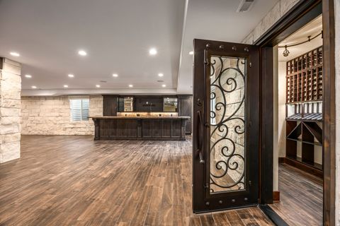 Tiny photo for 3149 E 10000 S, Sandy, UT 84092 (MLS # 2123698)