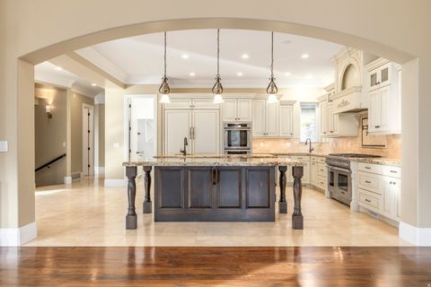 Tiny photo for 3149 E 10000 S, Sandy, UT 84092 (MLS # 2123698)