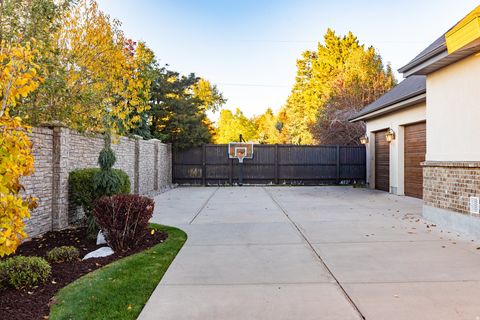Tiny photo for 3149 E 10000 S, Sandy, UT 84092 (MLS # 2123698)