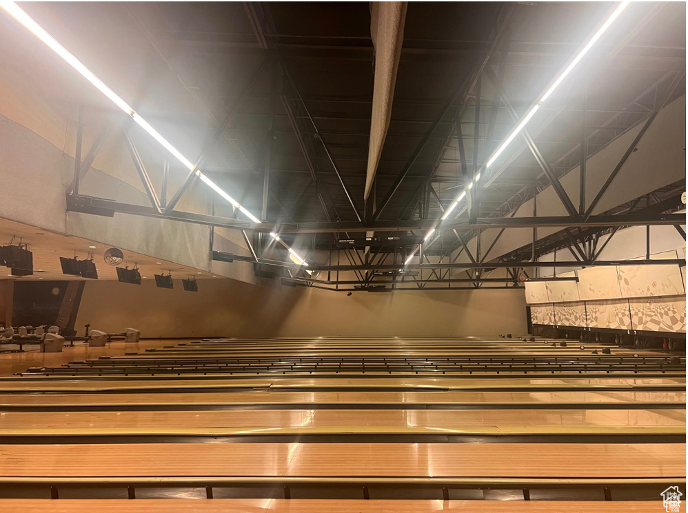 BAR TEE - Commercial Sale