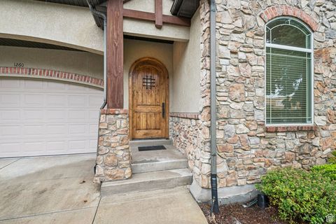 Tiny photo for 1260 N 200 W, Bountiful, UT 84010 (MLS # 2115811)