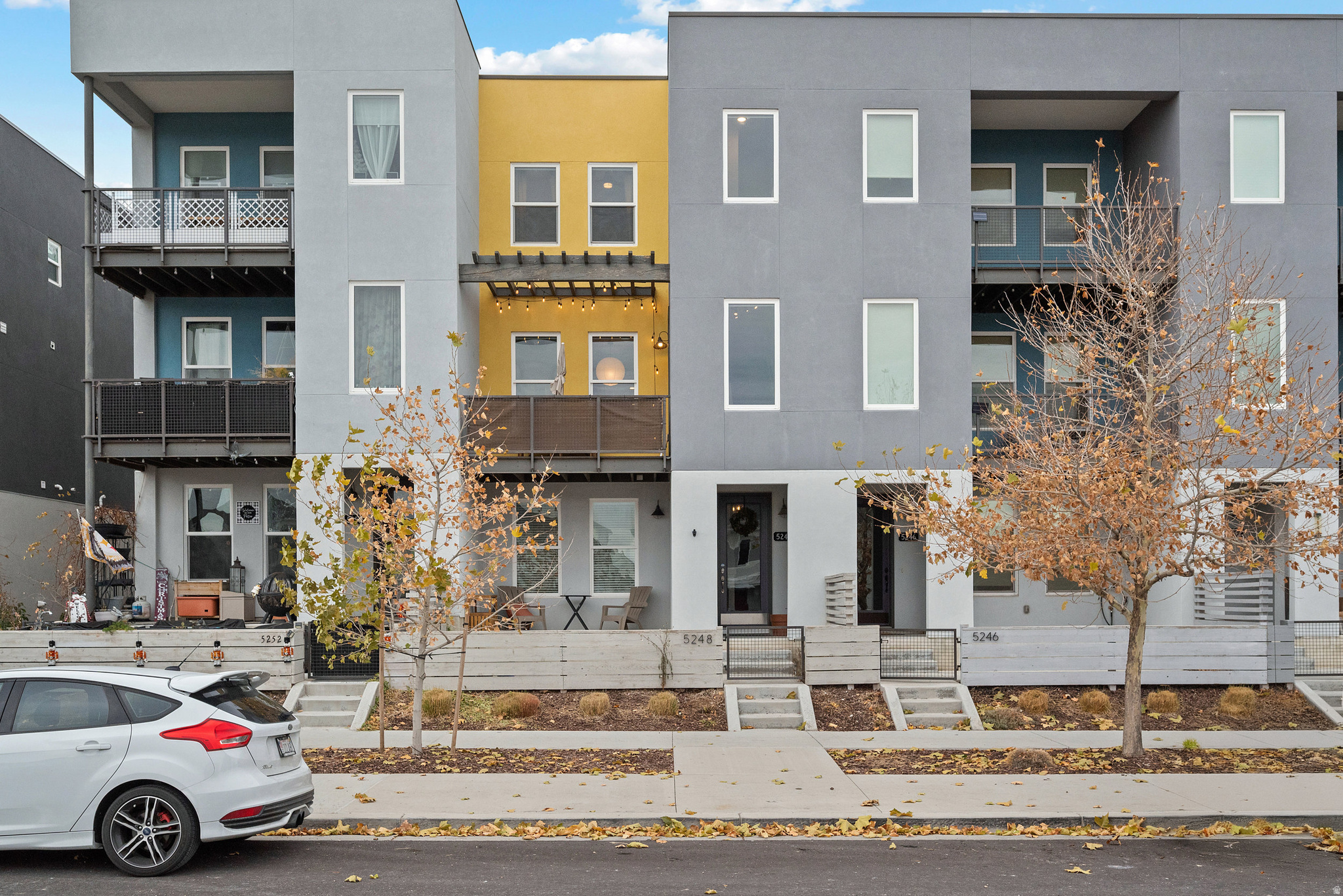 DAYBREAK - Residential