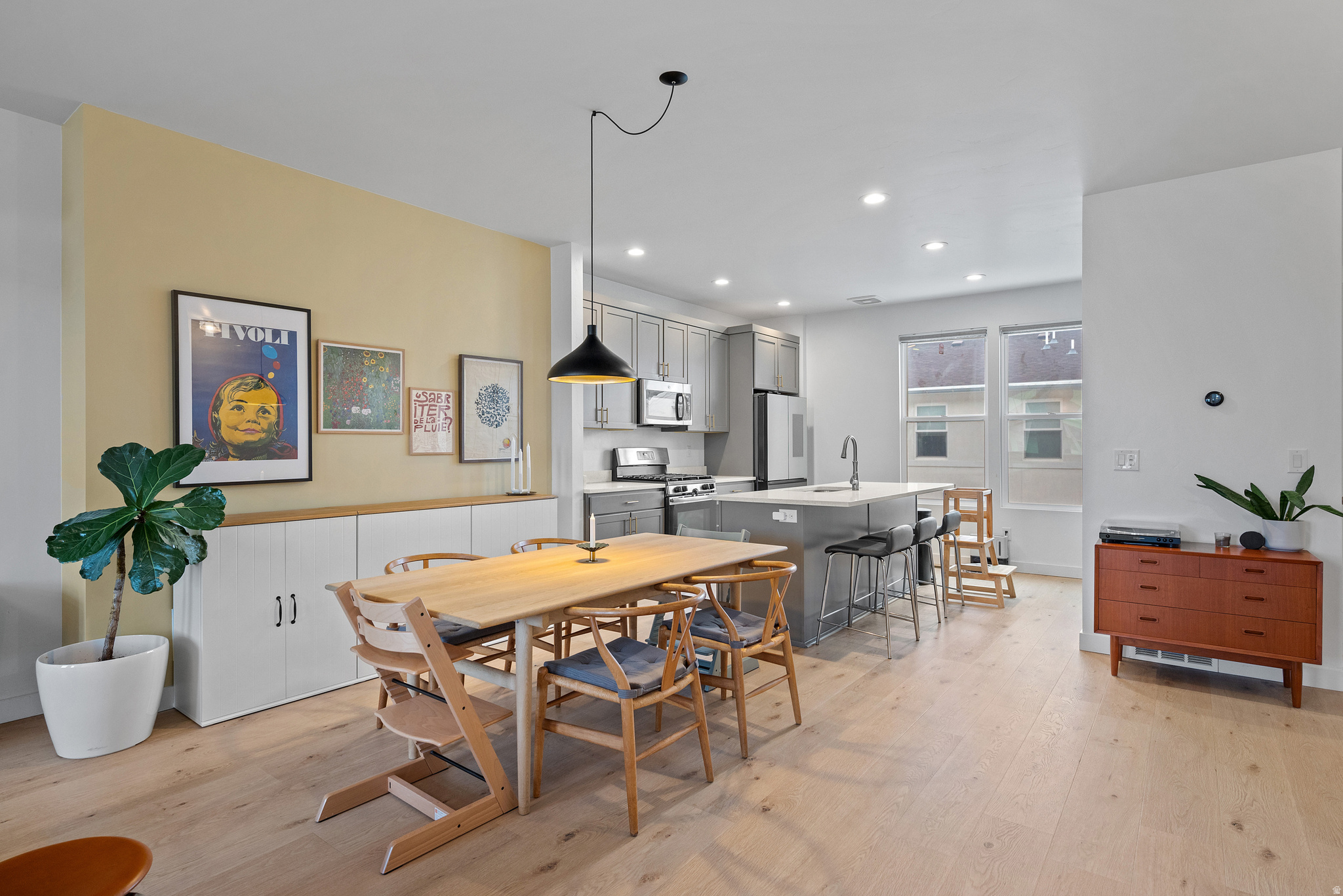 DAYBREAK - Residential