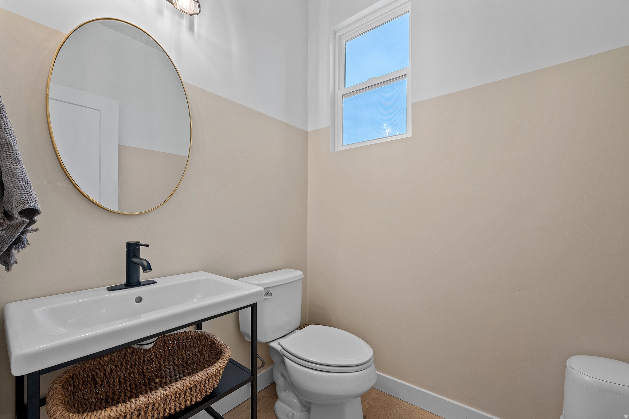 DAYBREAK - Residential