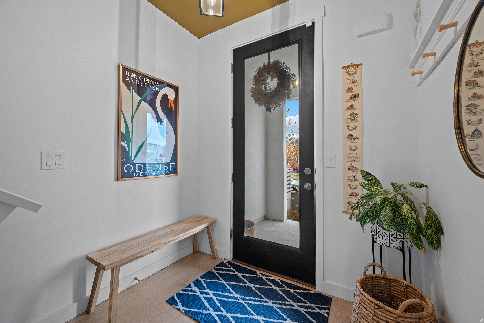 DAYBREAK - Residential