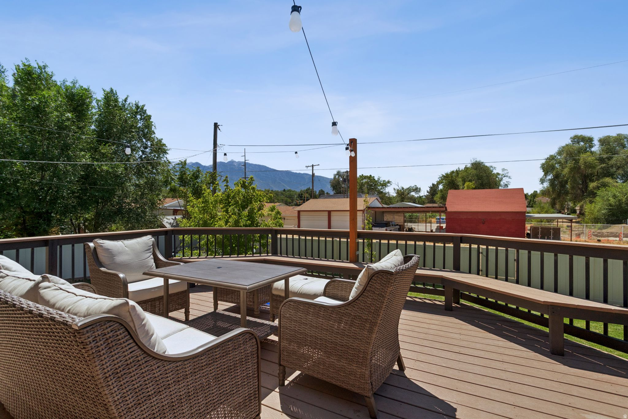 HILLCREST - Residential