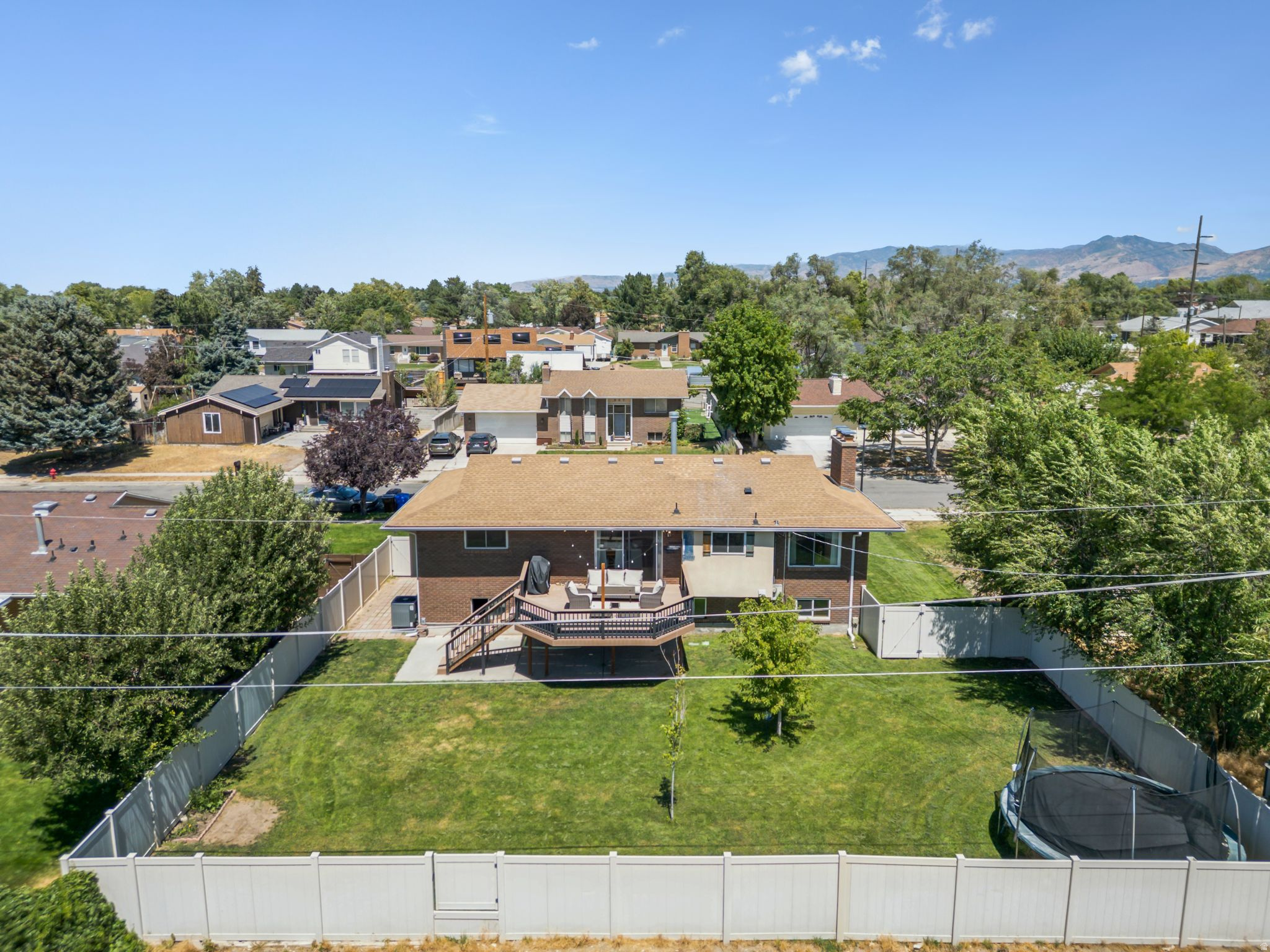 HILLCREST - Residential