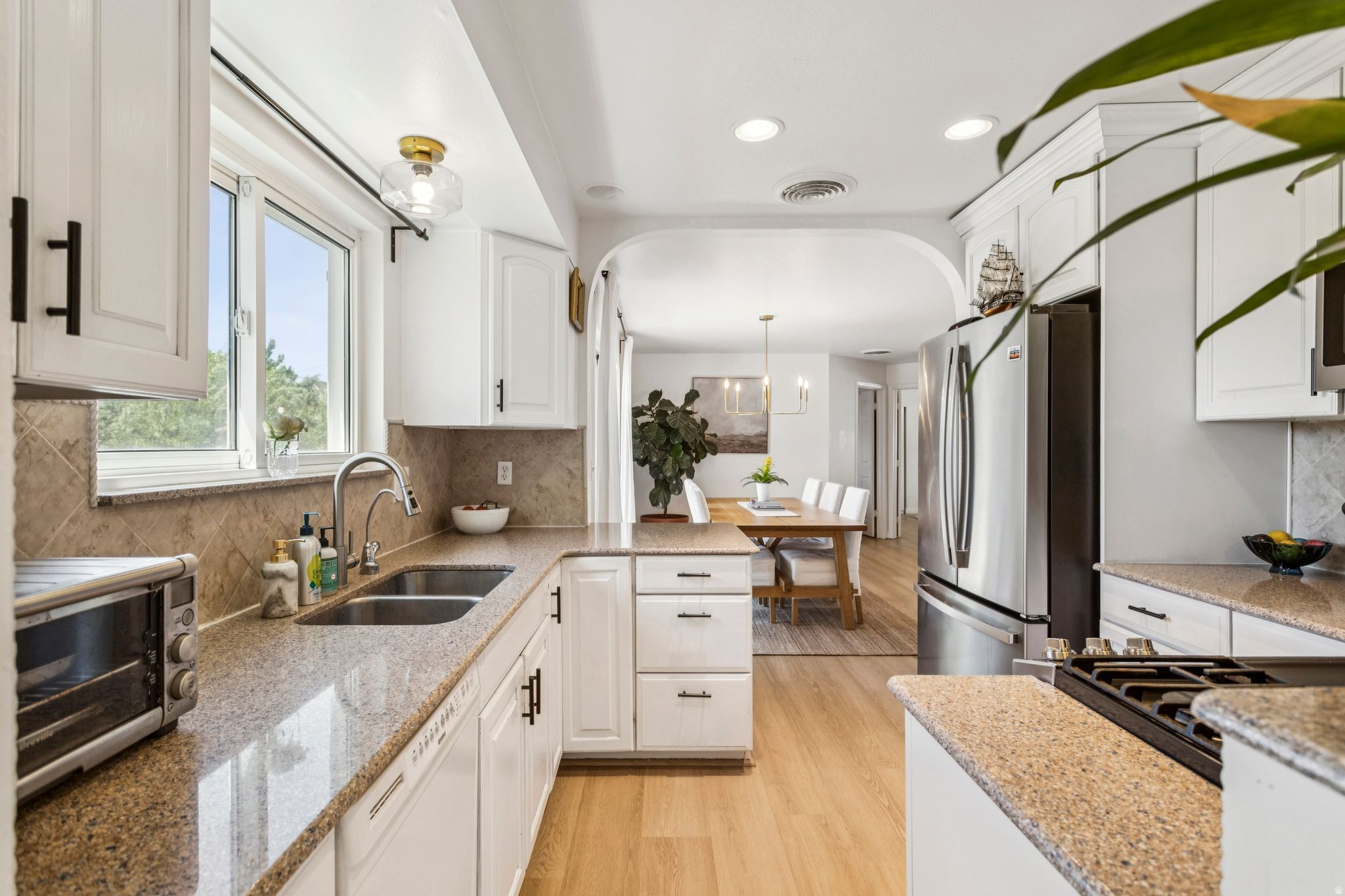 HILLCREST - Residential