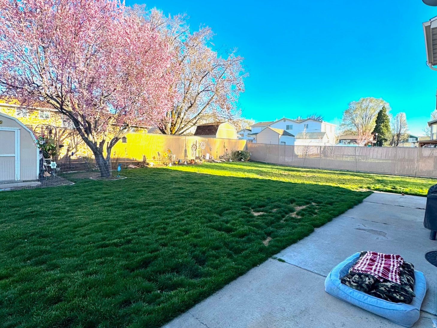 EAST MEADOWS - Residential