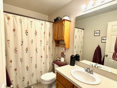 Tiny photo for 1616 N 725 W, Clinton, UT 84015 (MLS # 2144982)