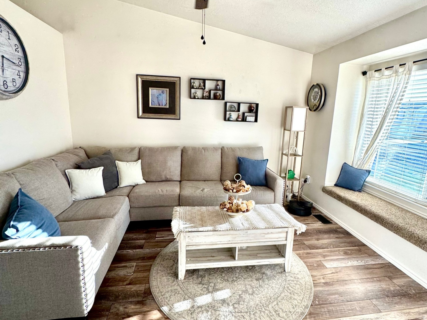 EAST MEADOWS - Residential