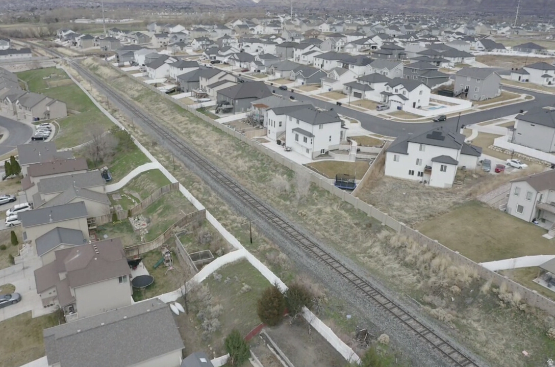 WHISPERING WILLOW - Residential