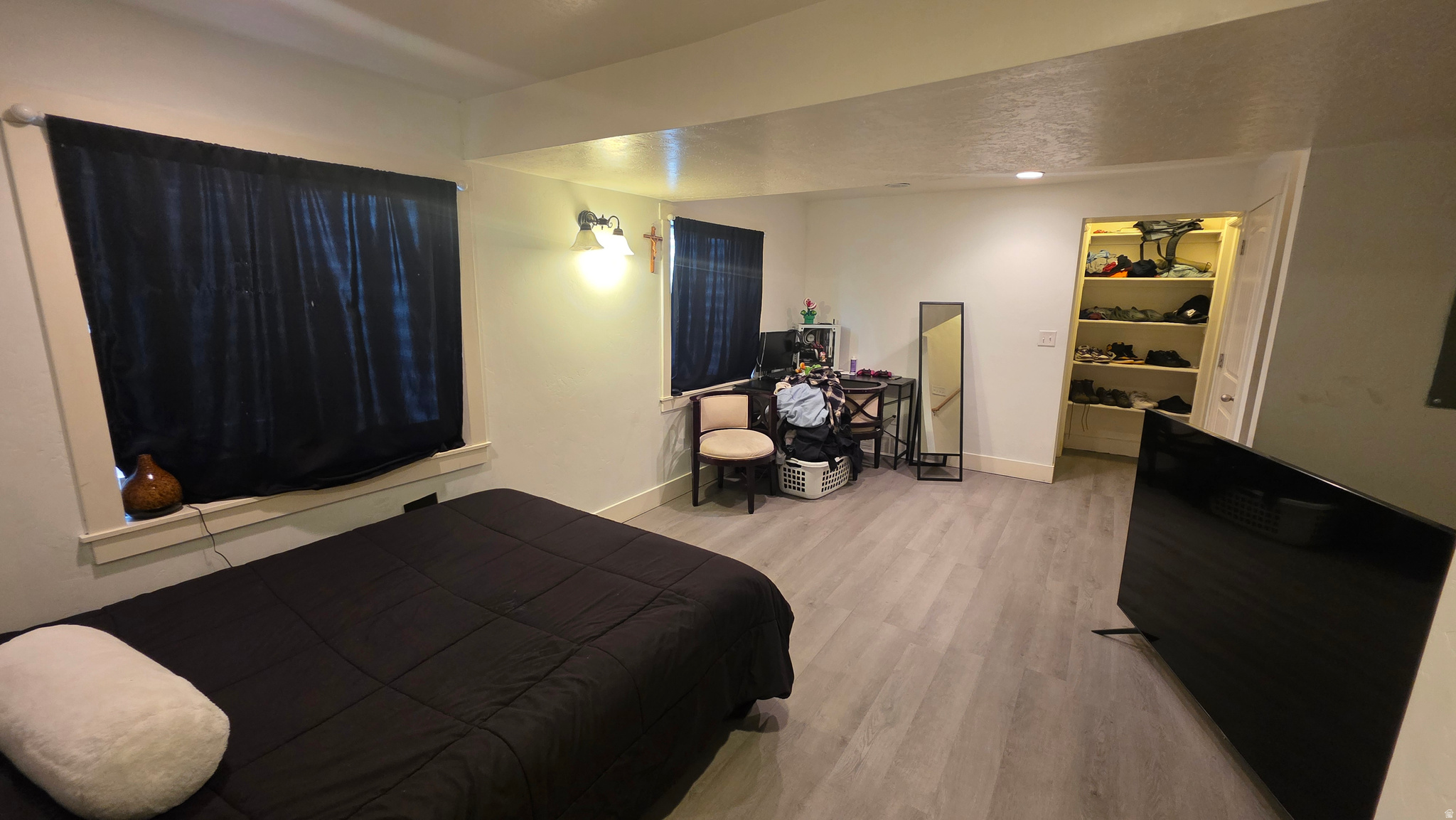 WHISPERING WILLOW - Residential