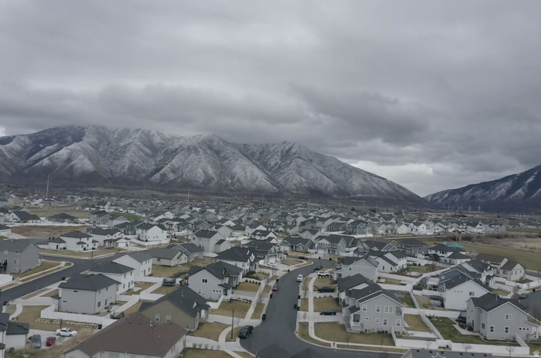 WHISPERING WILLOW - Residential