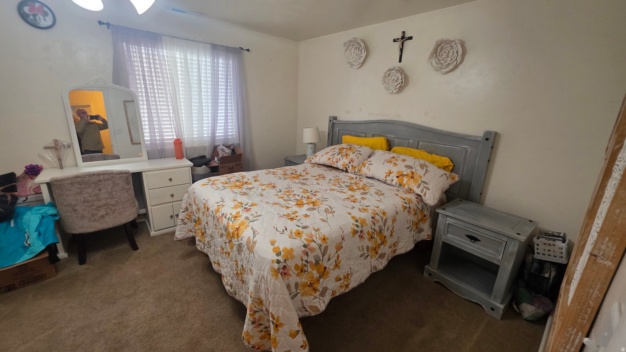 WHISPERING WILLOW - Residential