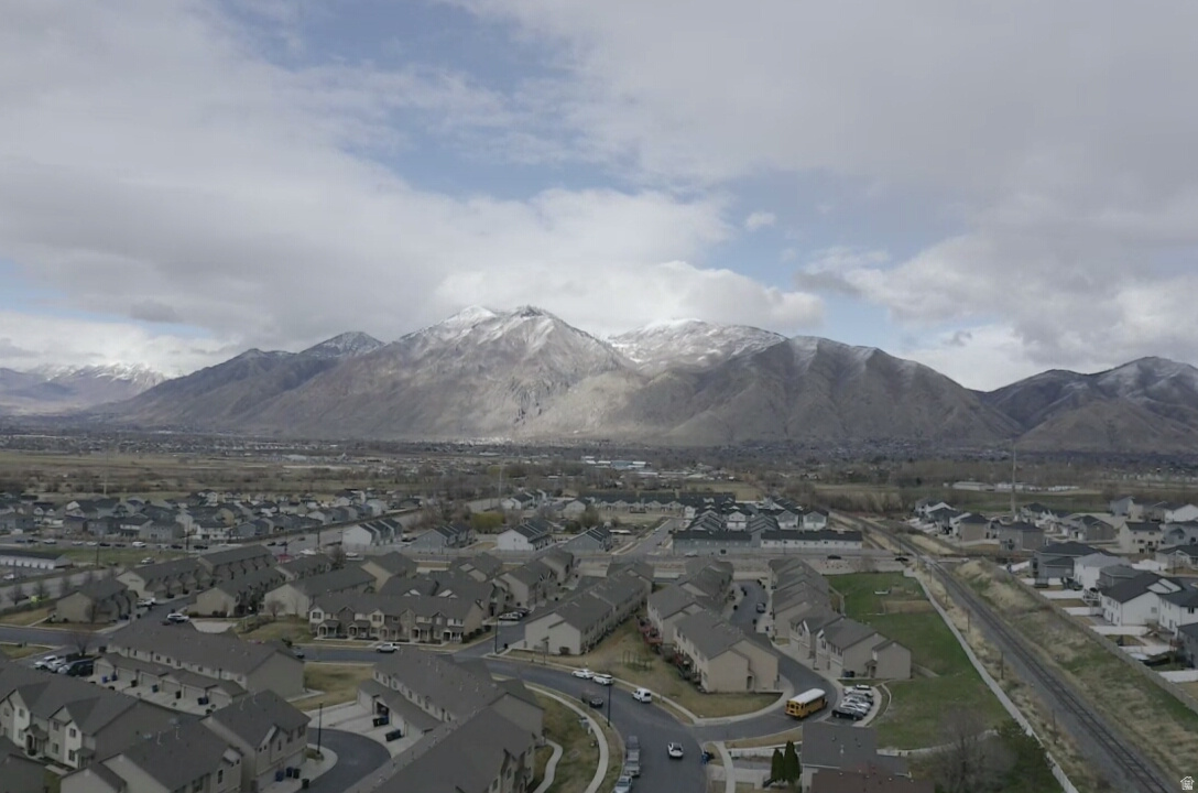 WHISPERING WILLOW - Residential