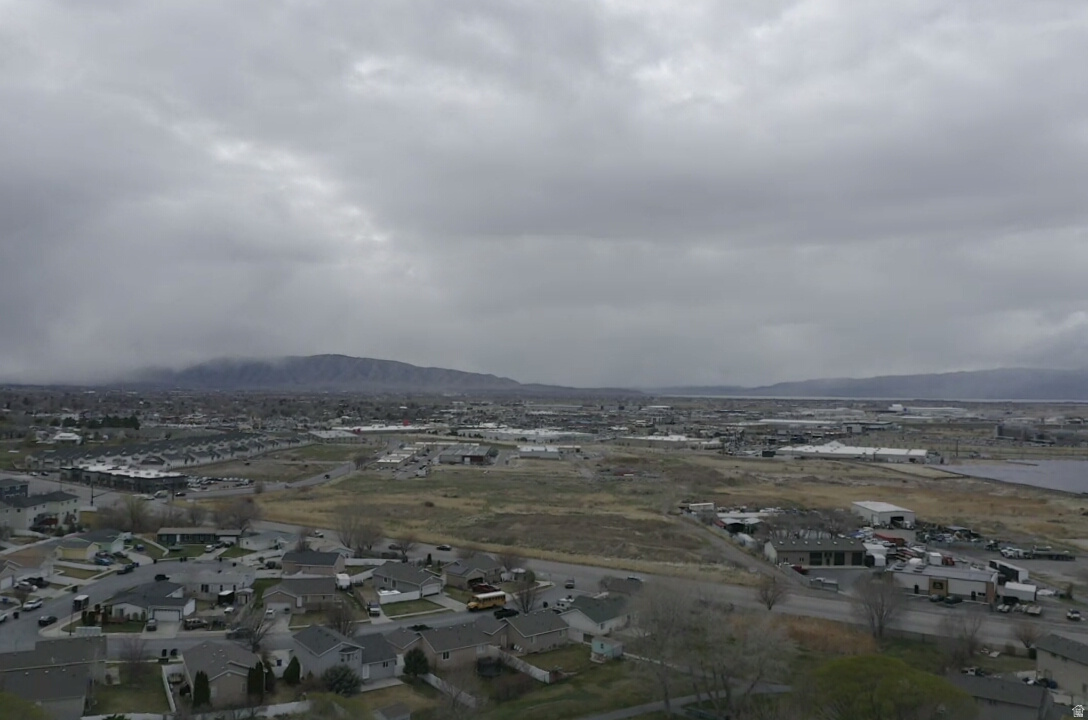 WHISPERING WILLOW - Residential