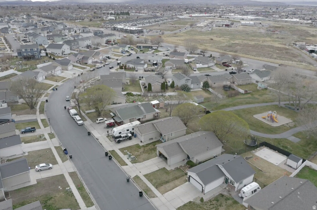 WHISPERING WILLOW - Residential