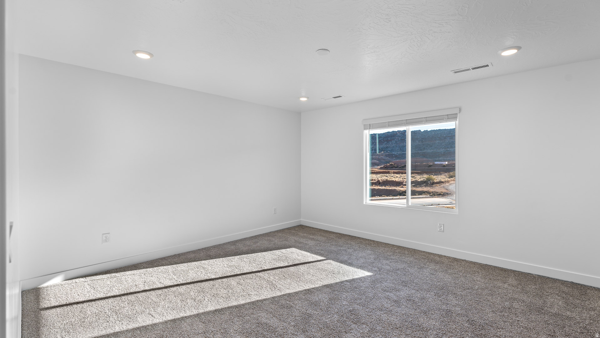 STANDING ROCK EAST AT LONG VALLEY - Residential