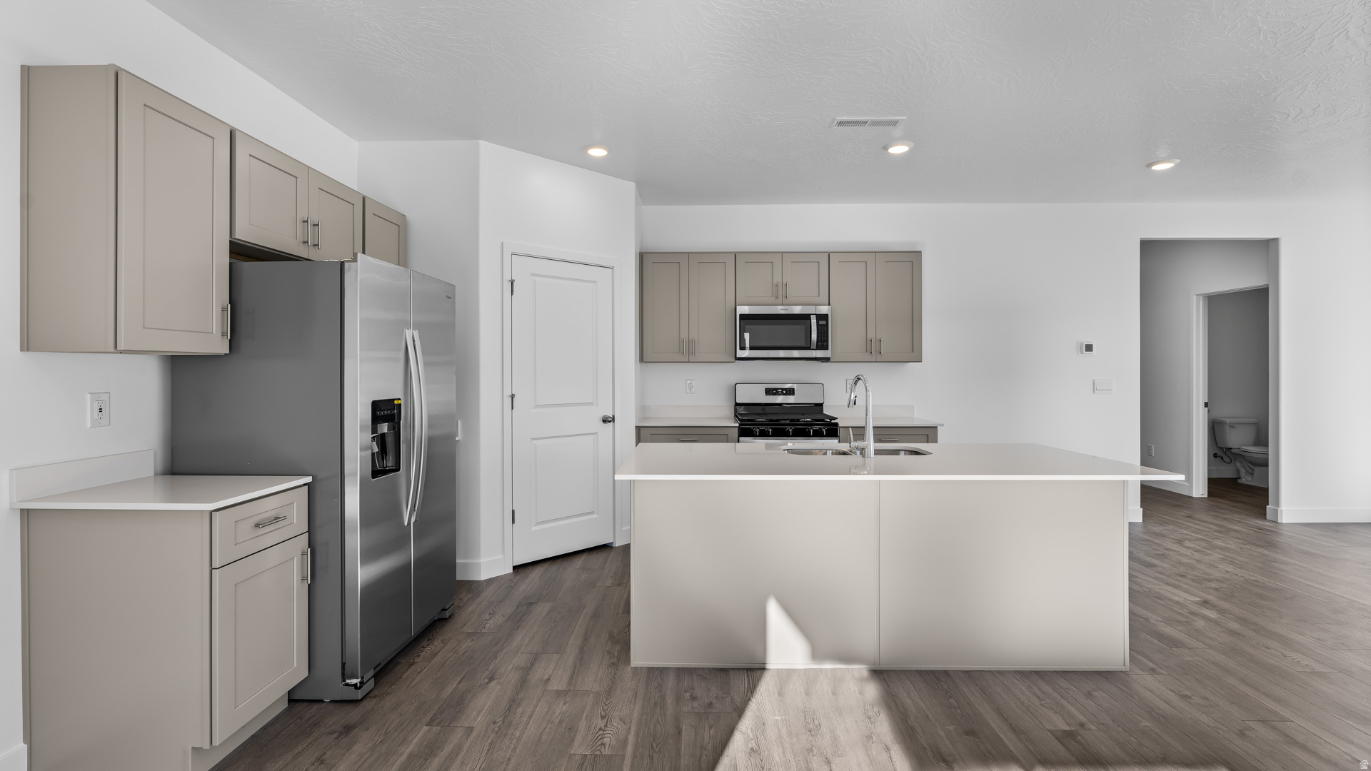 STANDING ROCK EAST AT LONG VALLEY - Residential